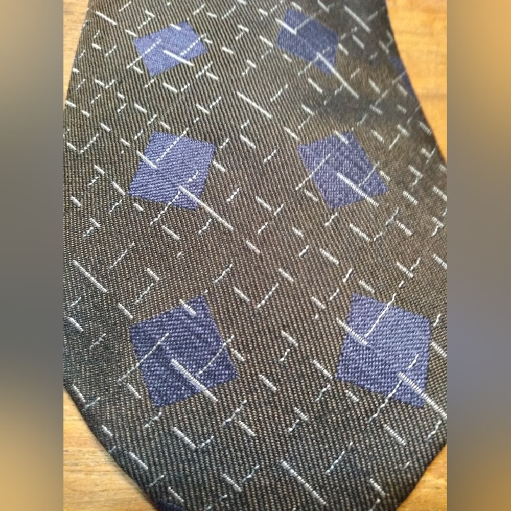 Giorgio Armani Tie, 100% Silk, Black, Blue Diamonds & Grey Flecks, Made … - Picture 3 of 10